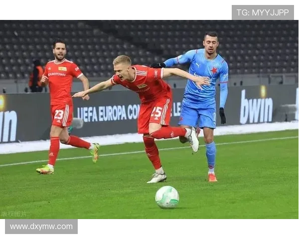 柏林联俱乐部迎来新赛季挑战，球队阵容与战术调整备受关注