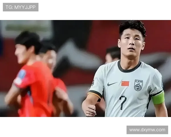 中国足球队新帅上任，备战世界杯预选赛展望与挑战分析