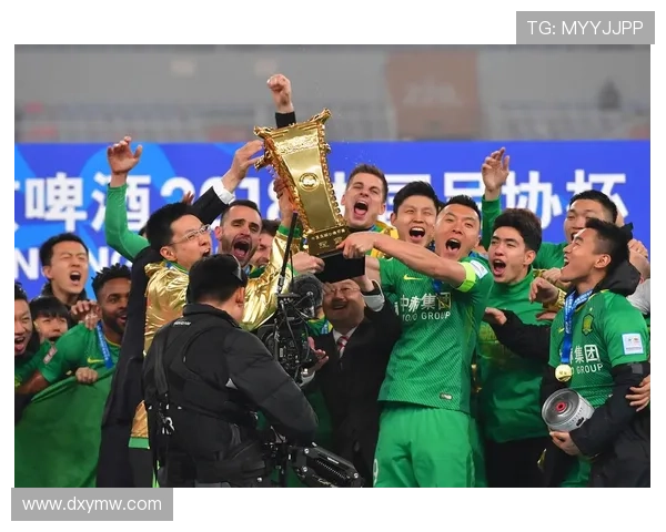 中国足球超级联赛新赛季开幕 各大俱乐部阵容升级争夺冠军荣耀 中国足球超级联赛新赛季开幕 各大俱乐部阵容升级争夺冠军荣耀