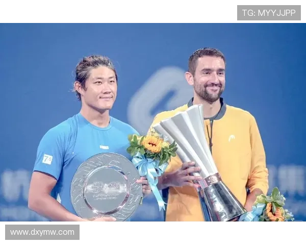 网球世界迎来新星 崭露头角的年轻选手席卷赛场精彩表现引关注