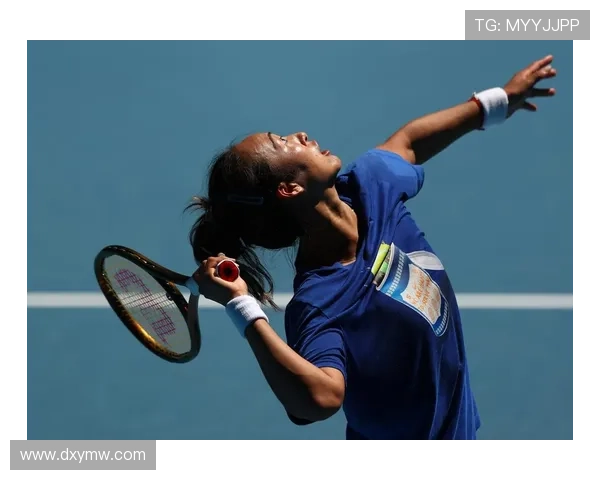 网球赛季收官战即将打响 球迷期待新星崭露头角与老将再战巅峰