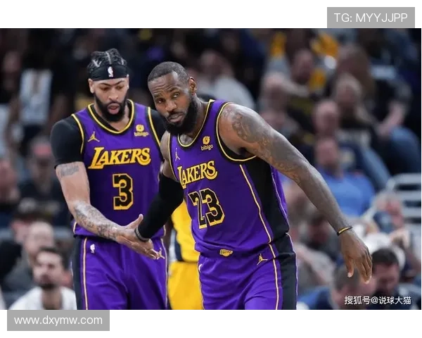詹姆斯新赛季表现抢眼助湖人连胜,浓眉伤情尚未确定影响球队前景 詹姆斯新赛季表现抢眼助湖人连胜,浓眉伤情尚未确定影响球队前景